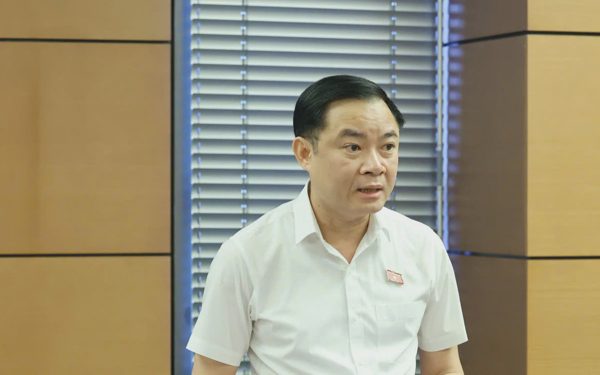 Chủ tịch Petrovietnam, Petrolimex kể 'hậu trường' cung ứng 25 triệu thùng dầu, giảm giá xăng dầu cho người dân