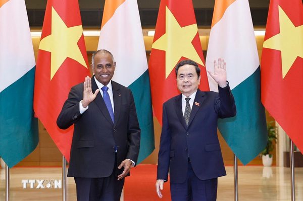 Chủ tịch Quốc hội Côte d’Ivoire kết thúc chuyến thăm chính thức Việt Nam