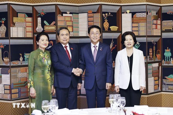 Chủ tịch Quốc hội Hàn Quốc chủ trì tiệc chiêu đãi Chủ tịch Quốc hội và Phu nhân