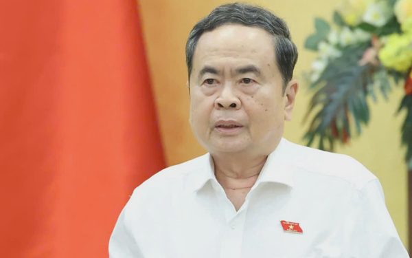 Chủ tịch Quốc hội: Không đẩy khó khăn về phía người dân, doanh nghiệp