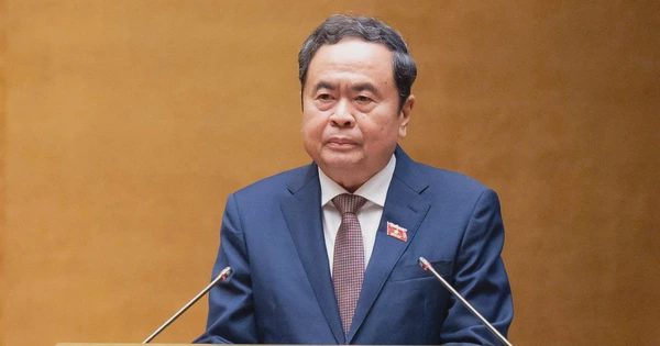 Chủ tịch Quốc hội: Không được để người dân, doanh nghiệp phải chờ đợi
