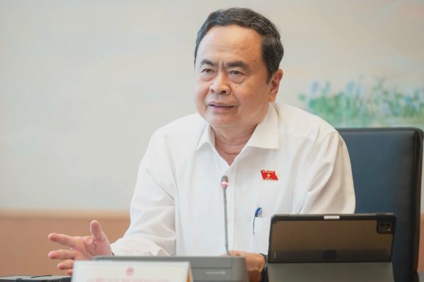 Chủ tịch Quốc hội ký ban hành các nghị quyết về công tác nhân sự, tổ chức