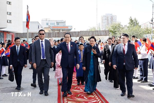 Chủ tịch Quốc hội thăm Trường mang tên Chủ tịch Hồ Chí Minh tại Mông Cổ