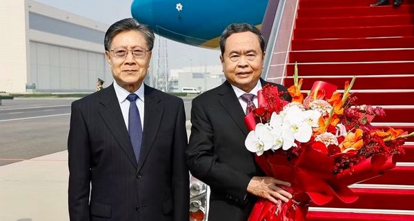 Chủ tịch Quốc hội Trần Thanh Mẫn bắt đầu thăm chính thức Trung Quốc