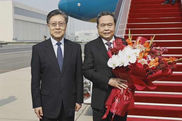 Chủ tịch Quốc hội Trần Thanh Mẫn bắt đầu thăm chính thức Trung Quốc