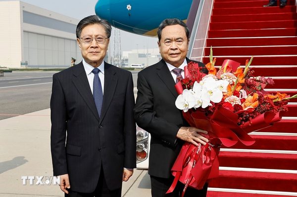 Chủ tịch Quốc hội Trần Thanh Mẫn bắt đầu thăm chính thức Trung Quốc