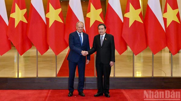 Chủ tịch Quốc hội Trần Thanh Mẫn hội kiến Thủ tướng Ba Lan Donald Tusk
