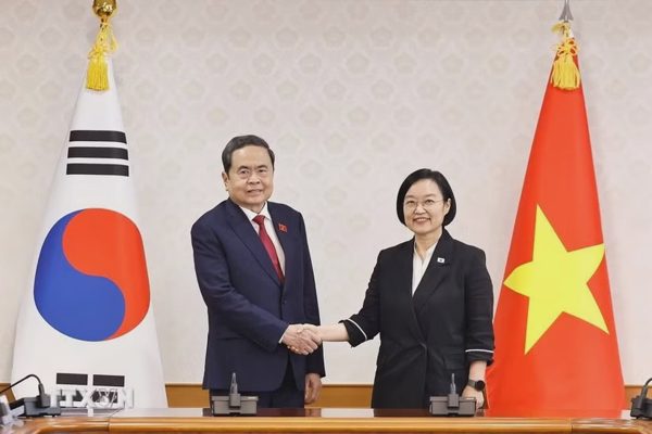 Chủ tịch Quốc hội Trần Thanh Mẫn hội kiến Thủ tướng Hàn Quốc