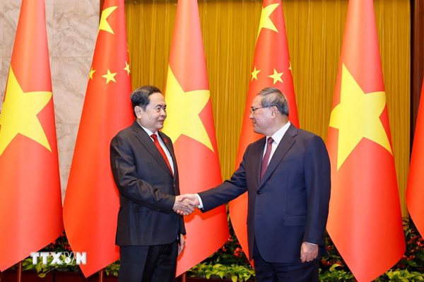 Chủ tịch Quốc hội Trần Thanh Mẫn hội kiến Thủ tướng Quốc vụ viện Trung Quốc Lý Cường