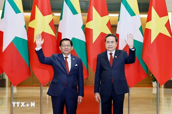 Chủ tịch Quốc hội Trần Thanh Mẫn hội kiến Tổng thống Myanmar