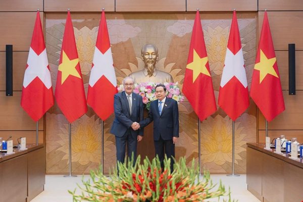 Chủ tịch Quốc hội Trần Thanh Mẫn hội kiến Tổng thống Thụy Sĩ Guy Parmelin