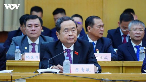 Chủ tịch Quốc hội Trần Thanh Mẫn thăm điểm lập pháp cơ sở tại thủ đô Bắc Kinh