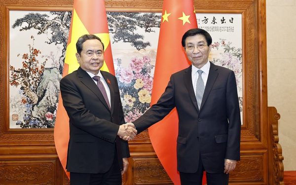 Chủ tịch Quốc hội Trần Thanh Mẫn thăm mô hình lập pháp ở Bắc Kinh, hội kiến ông Vương Hộ Ninh