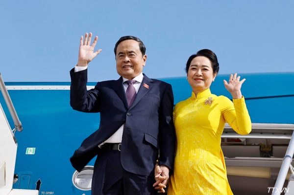 Chủ tịch Quốc hội Trần Thanh Mẫn và Phu nhân kết thúc tốt đẹp chuyến thăm chính thức Mông Cổ