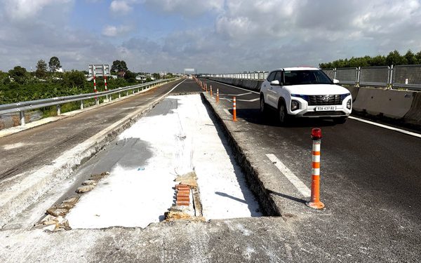Chủ tịch TP Đồng Nai yêu cầu làm rõ trách nhiệm vụ ô tô lọt hố trên cao tốc Biên Hòa - Vũng Tàu