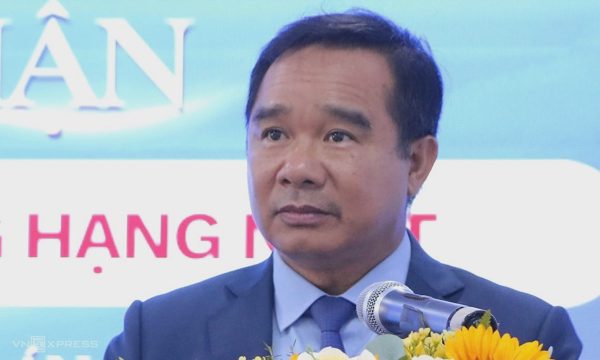 Chủ tịch TP HCM: Y tế hiện đại phải đi cùng sự tận tâm của thầy thuốc