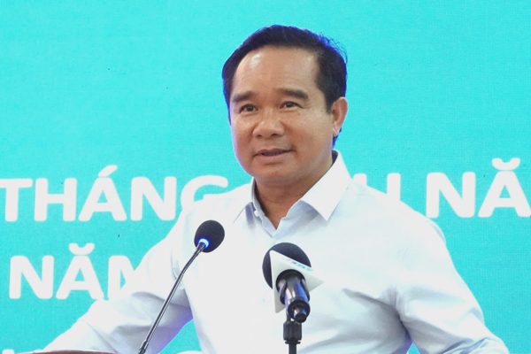 Chủ tịch TPHCM nêu định hướng tiếp tục sắp xếp bộ máy cấp xã