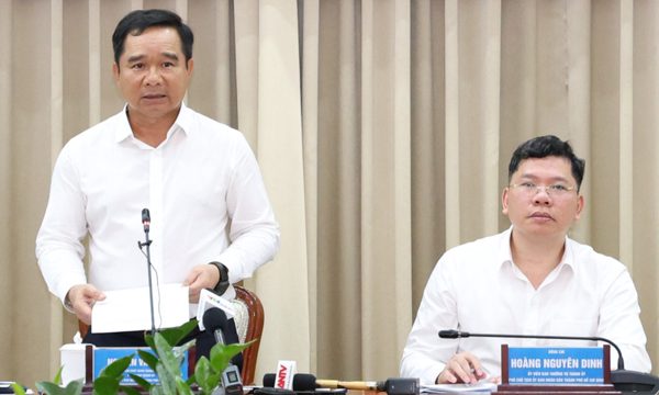 Chủ tịch TPHCM nói về nguyên nhân nhiều doanh nghiệp rời thị trường