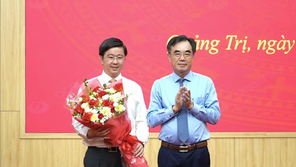 Chủ tịch UBND tỉnh Quảng Trị Bùi Hoàng Phương nhận thêm nhiệm vụ