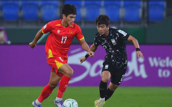 Chủ tịch VFF động viên đội tuyển nữ và U23 Việt Nam trước tứ kết Asiad