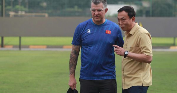 Chủ tịch VFF nói rất hay về U.17 Việt Nam, HLV Roland muốn tạo khác biệt tại World Cup U.17