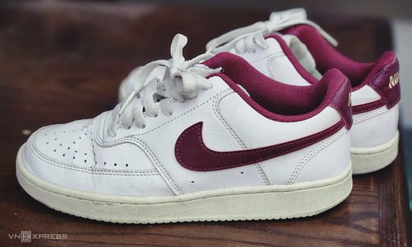 Chủ tiệm giày ở Hà Nội vướng lao lý vì bán hàng giả Nike, Adidas