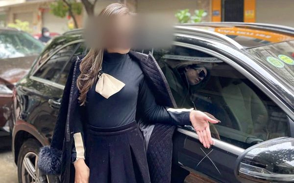 Chủ xe Mercedes bị cào xước nói gì về việc đỗ xe trước cửa nhà dân và yêu cầu bồi thường gần nửa tỉ?