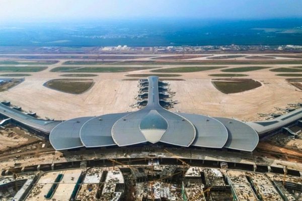 Chưa có đường sắt, khách TPHCM ra sân bay Long Thành di chuyển ra sao?