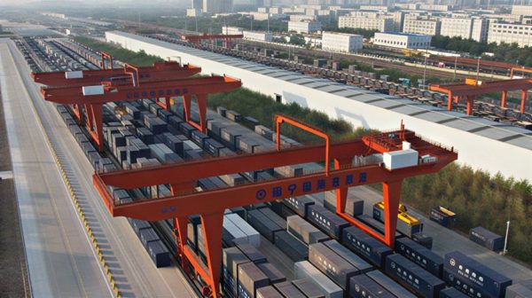 Chưa đến 9 năm, tàu hàng liên vận Việt-Trung vận chuyển hơn 110.000 TEU hàng hóa