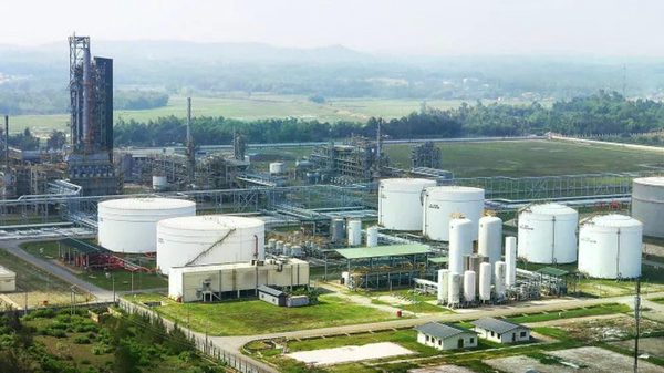 Chưa thể hết lo với thị trường xăng dầu cuối năm