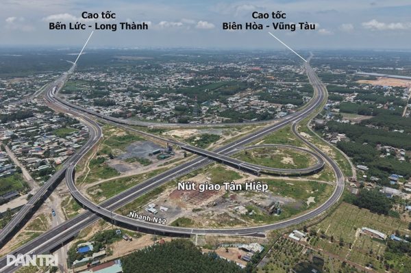 Chưa thể thông nút giao cuối cao tốc Bến Lức - Long Thành trong tháng 10