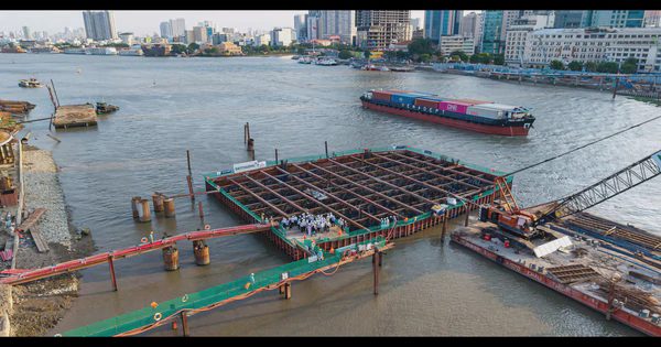 Chưa từng có: 650 tấn thép, hơn 7.450 m3 bê tông được đưa xuống lòng sông sâu 8m để làm một hạng mục lớn nhất Việt Nam