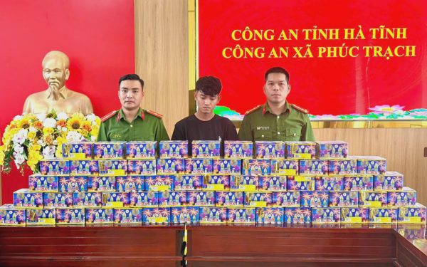 Chưa xóa án tích hành vi vận chuyển hàng cấm, lại bị bắt vì chở pháo hoa thuê