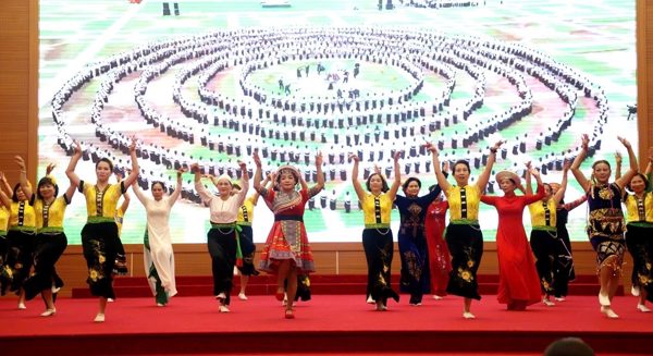 Chức sắc, người có uy tín cần làm tốt công tác tuyên truyền, vận động đồng bào