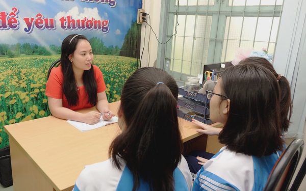 'Chung bàn' cùng Tuổi Trẻ: Bảo trẻ 'không được đánh nhau' chỉ là phần ngọn