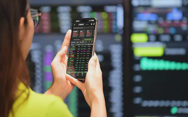 Chứng khoán 23-9: Hồi phục nhờ nhóm Vingroup, VN-Index dự báo có thể rung lắc