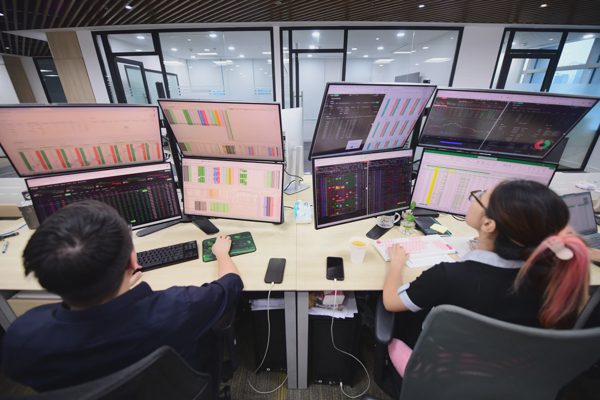 Chứng khoán 4-9: Kỳ vọng VN-Index hồi phục về 1.840 điểm, nhiều điểm sáng từ vĩ mô