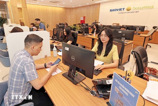 Chứng khoán khởi sắc trước kỳ vọng dòng vốn ngoại từ nâng hạng