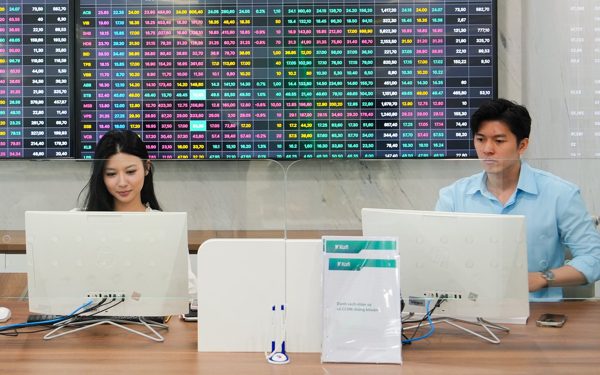 Chứng khoán Việt Nam bước vào nâng hạng giữa nhiều áp lực