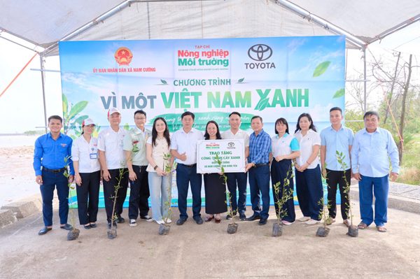 Chung tay kiến tạo những "Lá chắn xanh" vùng ven biển Nam Cường