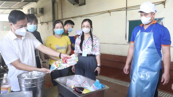 Chung tay ngăn chặn “thực phẩm bẩn” trên thị trường
