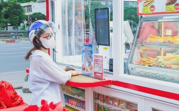 Chuỗi cửa hàng tiện lợi Ohmee từ Trung Quốc xuất hiện ở trạm xăng Petrolimex