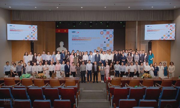 Chuỗi hoạt động kỷ niệm 50 năm thành lập Đại học Kinh tế TP HCM