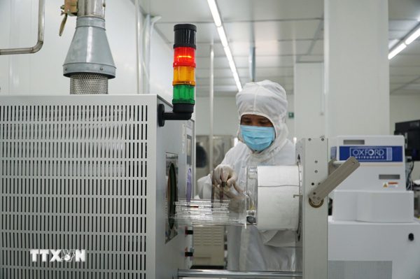 Chương trình hành động của Bộ Chính trị thực hiện Kết luận số 105-KL/TW về thu hút và trọng dụng nhân tài trong các ngành, lĩnh vực mũi nhọn