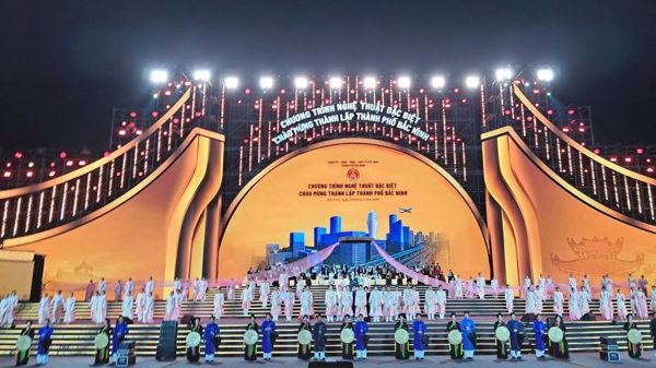 Chương trình nghệ thuật đặc biệt “Mạch nguồn Kinh Bắc - Vươn cao thời đại” chào mừng thành lập thành phố Bắc Ninh