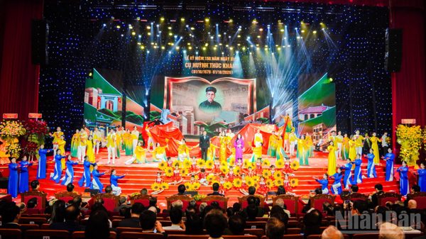 Chương trình nghệ thuật "Khí phách non sông"- tôn vinh giá trị yêu nước của cụ Huỳnh Thúc Kháng
