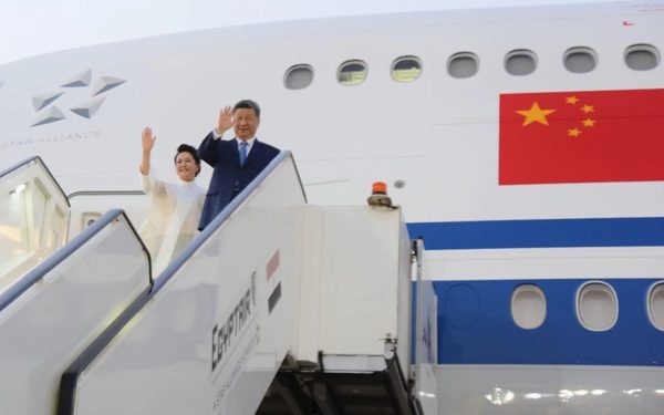 Chuyên cơ của ông Tập có gì khác so với Air Force One của ông Trump?