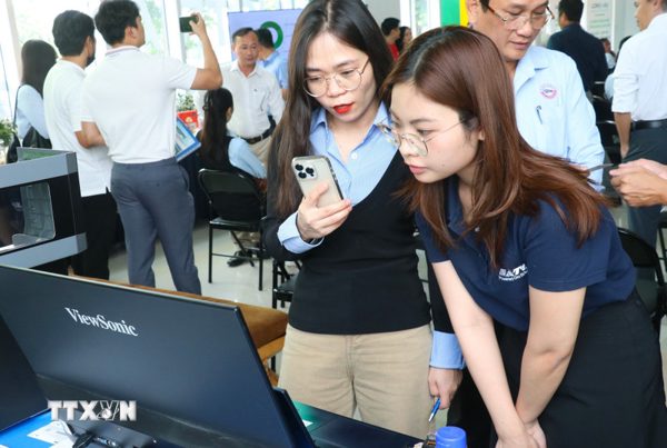 Chuyển đổi số từ cơ sở ở tỉnh Tây Ninh: Lấy người dân làm trung tâm