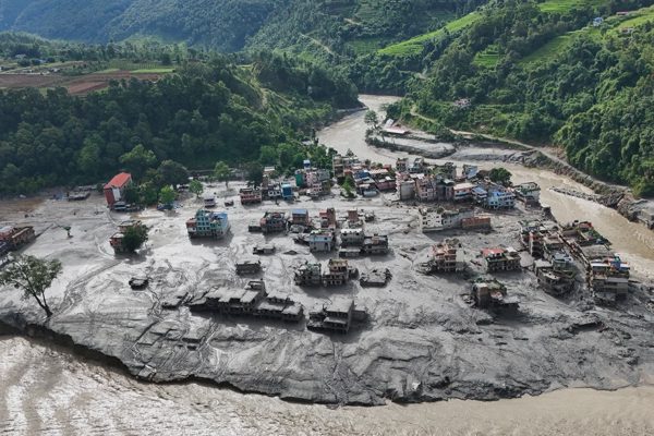 Chuyên gia: Lũ quét ở biên giới Nepal - Trung Quốc có vận tốc khủng khiếp