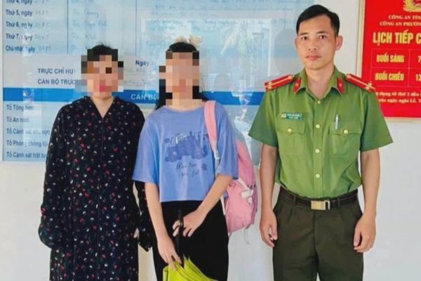 Chuyên gia lý giải vì sao trẻ dễ trở thành "miếng mồi" trên mạng